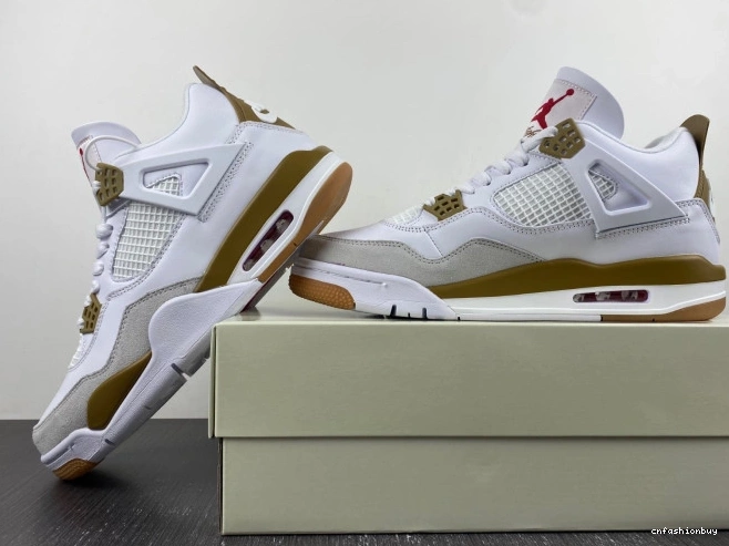 SB 4 DR5415-120 Retro Jordan 0807
